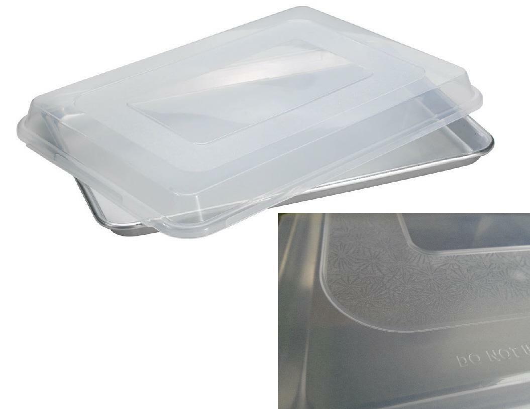 Nordic Ware Baker's Quarter Sheet Pan with Lid