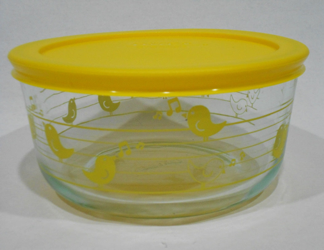 http://tarltonplace.com/cdn/shop/products/Pyrex.Chick1_1200x1200.jpg?v=1671379598