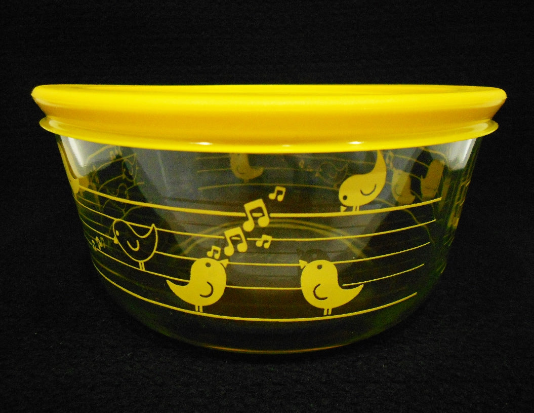 http://tarltonplace.com/cdn/shop/products/Pyrex.Chick_1200x1200.jpg?v=1671379588