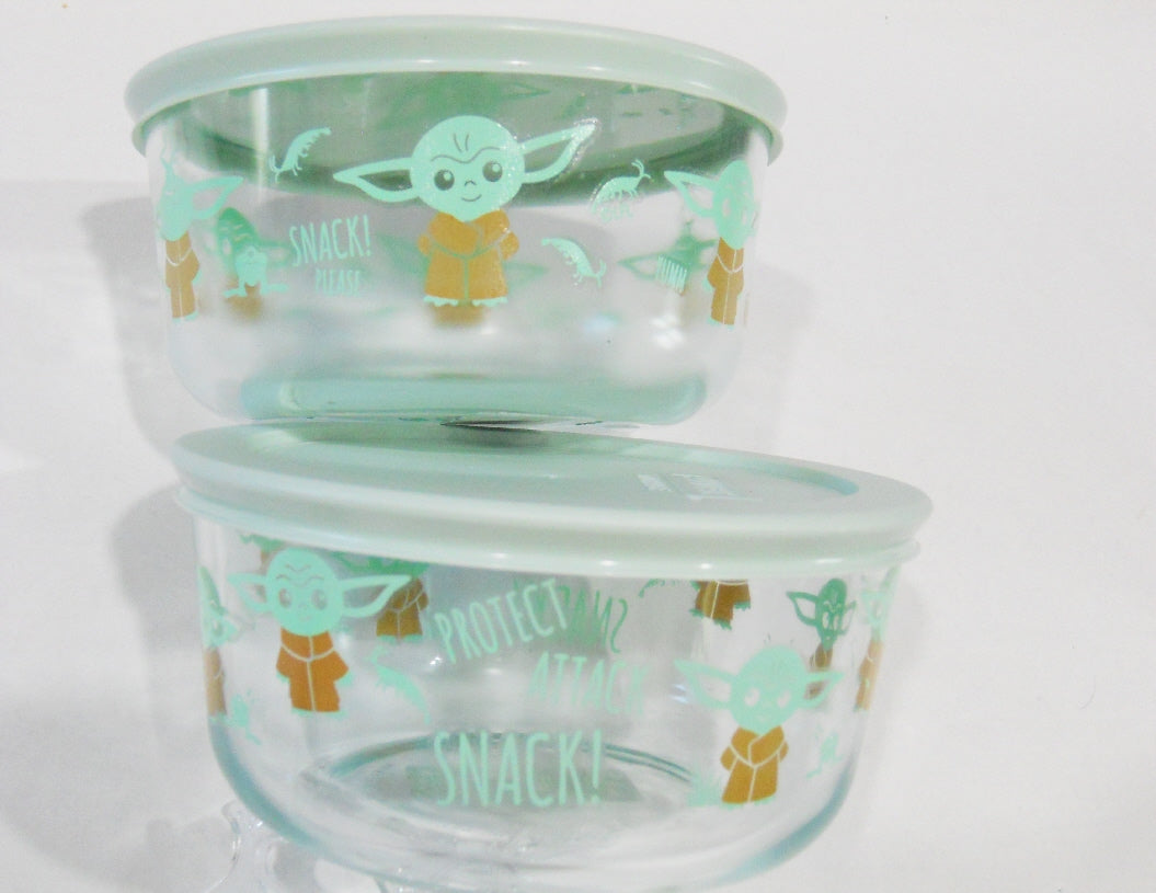 Pyrex 4-Cup Decorated Glass Storage: Star Wars - The Child, Hello