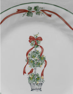 ❤️ New CORELLE CALLAWAY Christmas HOLIDAY 9" Lunch PLATE / Ivy Topiary Center Ribbons
