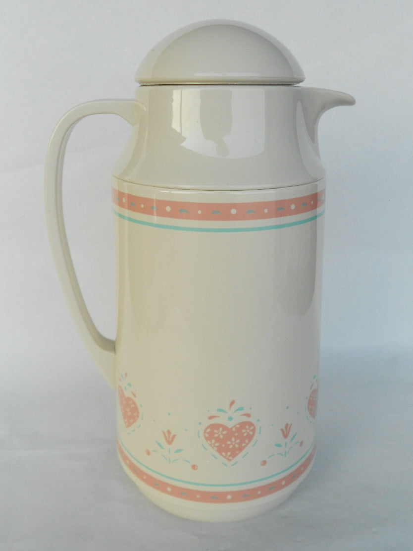 ❤️ NEW Corelle FOREVER YOURS Pink Hearts 1-Qt Thermal SERVING CARAFE H –  Tarlton Place