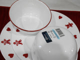 4-pc Corelle GINGERBREAD MEN & HEARTS Dinnerware Set DINNER PLATES Red Rim BOWLS
