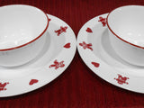 4-pc Corelle GINGERBREAD MEN & HEARTS Dinnerware Set DINNER PLATES Red Rim BOWLS