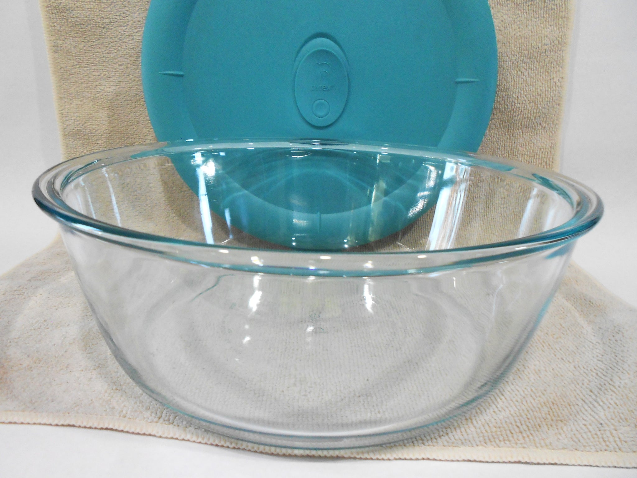 PYREX Pro Deluxe ROUND 12 Cup / 3 Qt DISH & COVER 10