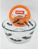 ❤️ New 2013 PYREX 4 Cup BLACK BATS 1-Qt Storage BOWL Orange Spooky Halloween