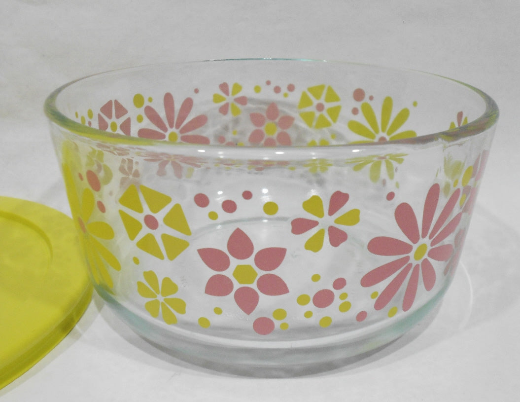 NEW PYREX 4 Cup FLOWER POWER Storage Bowl RETRO FLORAL Yellow Pink   Tarlton Place
