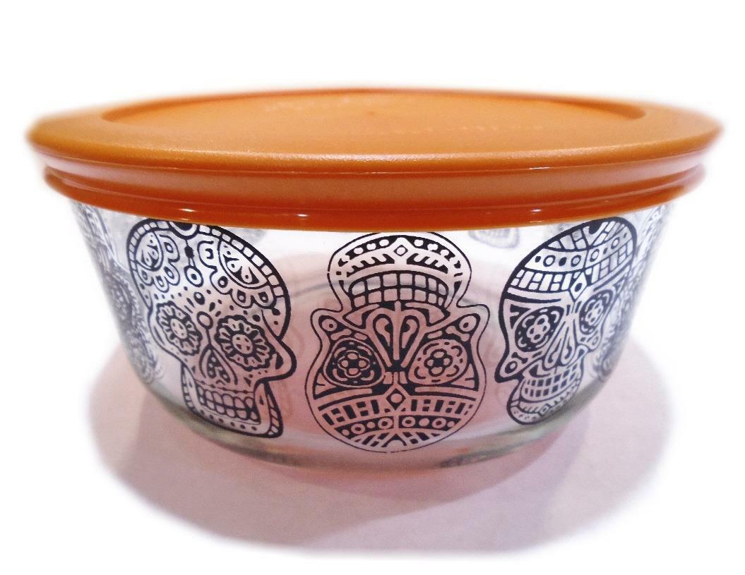 Funny kitchen fail with Pyrex bowl