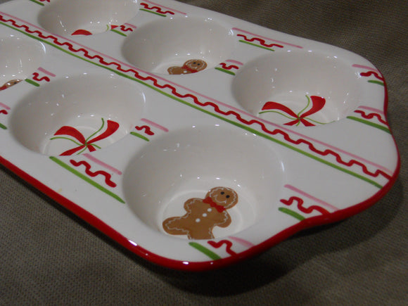 GINGERBREAD MAN Sugar Spice 6 BIG MUFFINS Stoneware Pan PEPPERMINT Candy Holiday